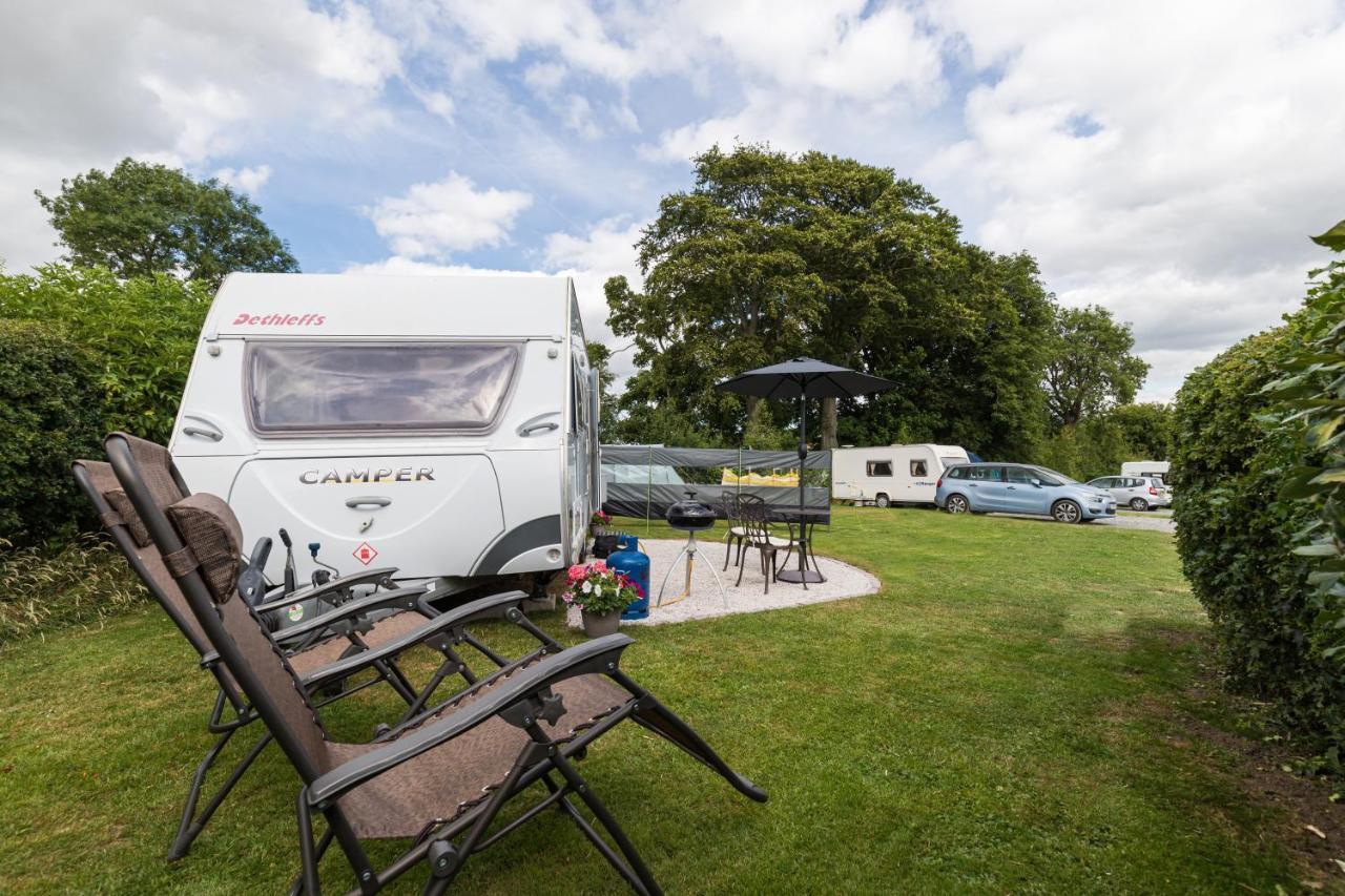 Cosy Caravan On Luxury Campsite Hulme End Exterior photo