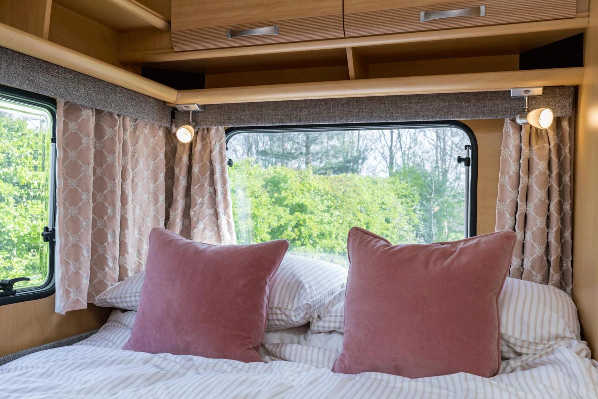 Cosy Caravan On Luxury Campsite Hulme End Exterior photo